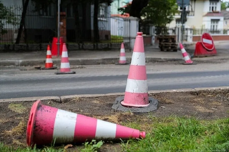 11 водителей привлечены к административной ответственности за парковку на газонах и в зеленых зонах; штрафы составляют от 3 000 до 5 000 рублей.
