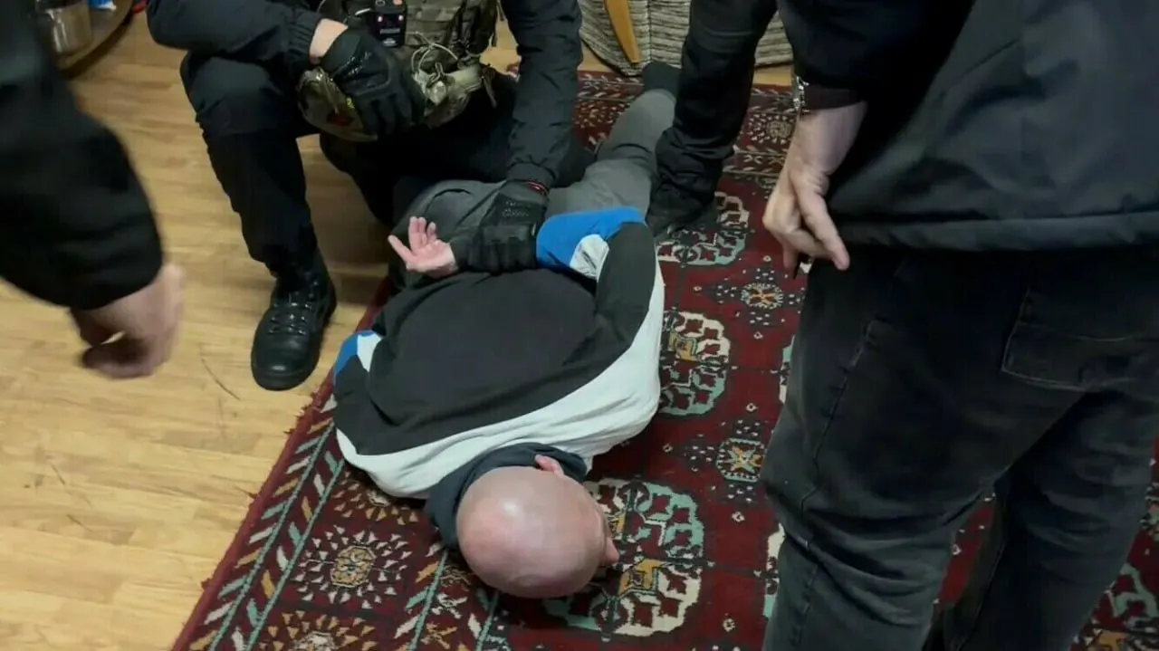 В Калининграде задержали мужчину, распространявшего среди заключённых идеологию тюремной субкультуры; ему грозит до 8 лет лишения свободы.