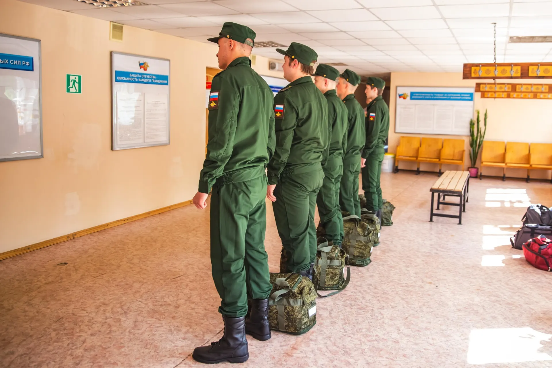 Рассказываем, кому положена отсрочка и какие изменения коснулись призыва по всей России.
