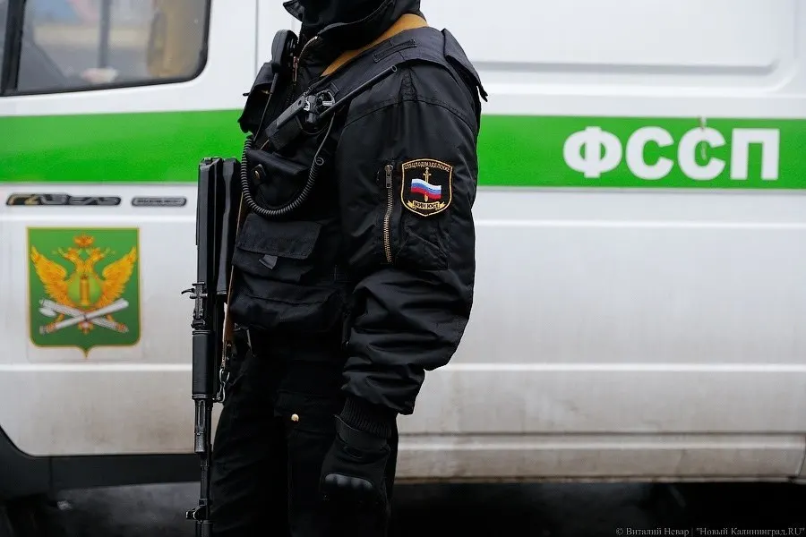 Житель Калининграда полностью выплатил долг в размере 5,2 млн рублей после принудительного взыскания: арестованы счета и ограничен выезд за пределы страны.