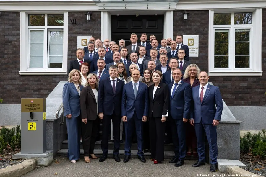 Депутаты сформировали руководство парламента, распределили посты в комитетах и избрали представителя региона в Совете Федерации.