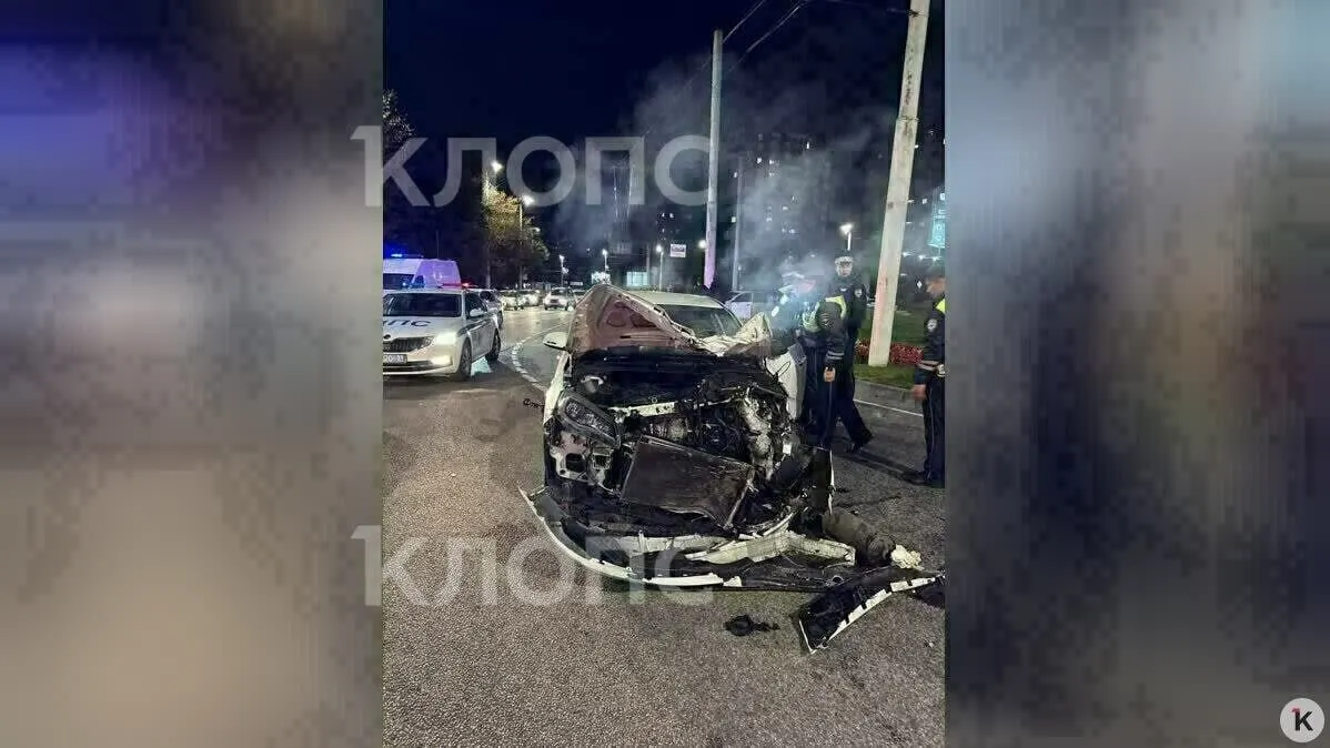 На кольцевой развязке у Школы милиции в Калининграде столкнулись две легковушки; виновник был в состоянии алкогольного опьянения, помощь пострадавшим оказана на месте.