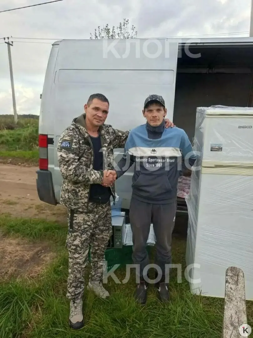 33-летний калининградский мужчина начал новую жизнь в приюте «Тимвилль» — получил жильё, работу и поддержку горожан: ему помогают собирают одежду и бытовую технику.